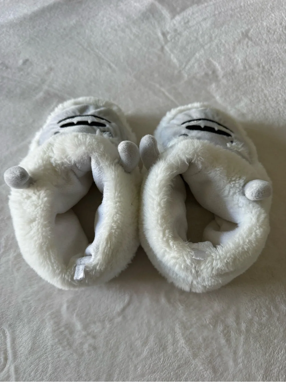 Old Navy Cozy Plush Animal Slippers - White and Light Gray